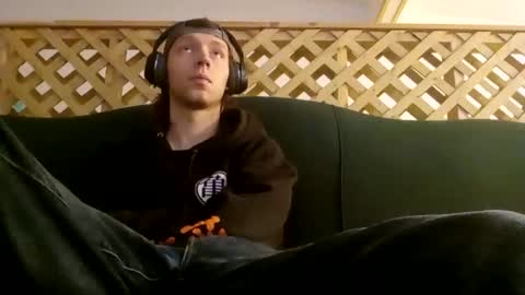 Snapshot of biggestboiiii chatting on November 6, 2025, 10:38 am biggestboiiii online show from November 6, 2025, 10:38 am