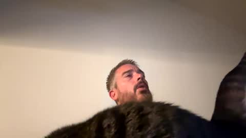 Gavin online show from September 9, 2025, 2:22 am