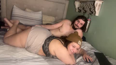 Snapshot of bigglou26 chatting on January 20, 2025, 4:32 am BiggLou and LenaLove online show from January 20, 2025, 4:32 am