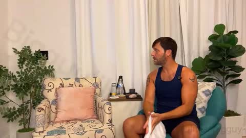 Snapshot of bigguylilmiss chatting on October 20, 2025, 11:05 pm LILLI MATT online show from October 20, 2025, 11:05 pm