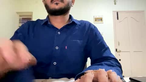 bighandsomesatisfy online show from January 1, 2025, 12:55 pm