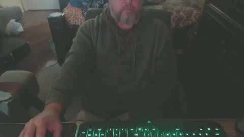 Snapshot of bighugmugg chatting on November 9, 2025, 11:47 pm bighugmugg online show from November 9, 2025, 11:47 pm