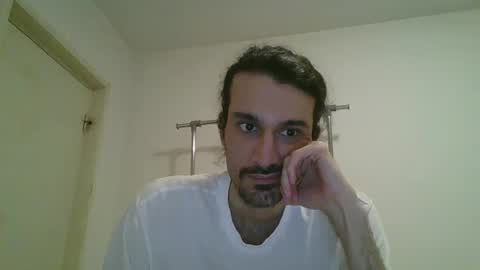 Snapshot of bigjames_chicago chatting on February 16, 2025, 10:54 pm daddy online show from February 16, 2025, 10:54 pm