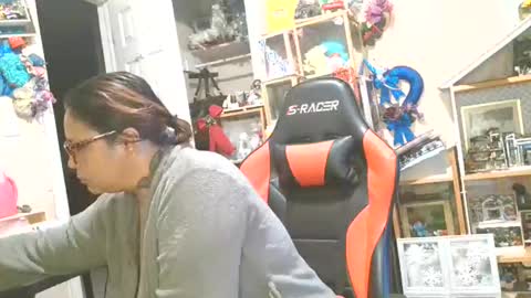 the Mini mami online show from January 9, 2026, 12:08 pm