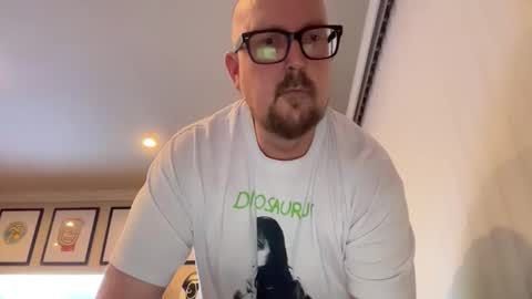 bigruboutski online show from December 2, 2025, 6:19 am