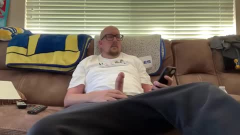 Snapshot of bigruboutski chatting on December 2, 2025, 6:58 pm bigruboutski online show from December 2, 2025, 6:58 pm