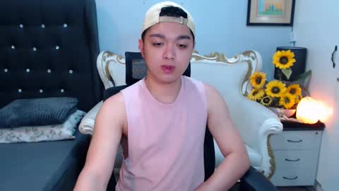 Snapshot of bigshowforyouxx chatting on February 22, 2025, 7:23 am Jay online show from February 22, 2025, 7:23 am