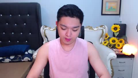 Snapshot of bigshowforyouxx chatting on February 28, 2025, 8:20 am Jay online show from February 28, 2025, 8:20 am