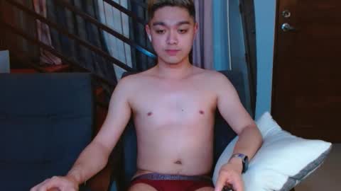 Snapshot of bigshowforyouxx chatting on February 13, 2026, 2:57 pm Jay online show from February 13, 2026, 2:57 pm