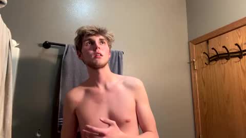 Snapshot of bigskinnyboyshh chatting on January 5, 2025, 4:47 am bigskinnyboyshh online show from January 5, 2025, 4:47 am