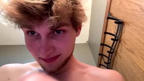 Snapshot of bigskinnyboyshh chatting on January 6, 2025, 9:41 am bigskinnyboyshh online show from January 6, 2025, 9:41 am