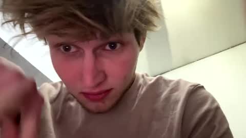 Snapshot of bigskinnyboyshh chatting on January 14, 2025, 2:40 am bigskinnyboyshh online show from January 14, 2025, 2:40 am