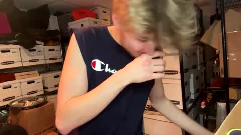 Snapshot of bigskinnyboyshh chatting on February 6, 2025, 6:51 am bigskinnyboyshh online show from February 6, 2025, 6:51 am