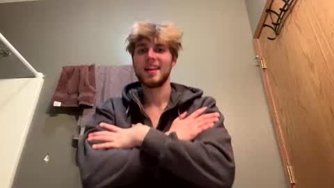 bigskinnyboyshh online show from April 11, 2026, 3:55 am