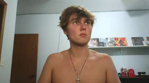bigskinnyboyshh online show from July 3, 2026, 8:04 pm