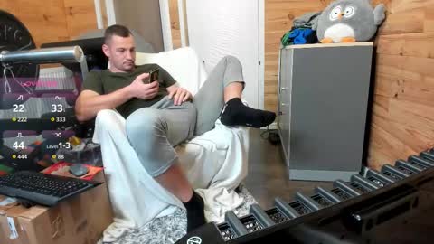 bigsshark online show from November 13, 2025, 9:03 pm