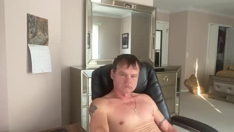 Snapshot of bigsteve24cm chatting on November 16, 2025, 2:22 pm bigsteve24cm online show from November 16, 2025, 2:22 pm