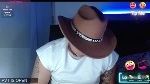 MANUEL online show from April 15, 2026, 7:58 pm