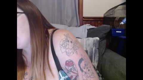 Snapshot of bigtitsgirl9991 chatting on October 28, 2025, 3:54 am Kim online show from October 28, 2025, 3:54 am