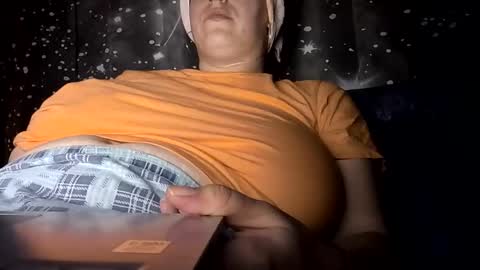Snapshot of bigtitslala chatting on December 1, 2025, 7:52 pm bigtitslala online show from December 1, 2025, 7:52 pm