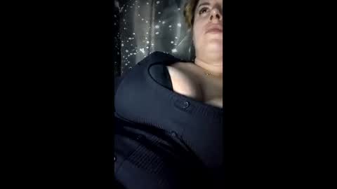Snapshot of bigtitslala chatting on December 15, 2025, 8:02 pm bigtitslala online show from December 15, 2025, 8:02 pm