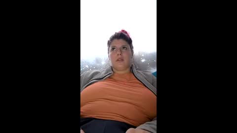 Snapshot of bigtitslala chatting on February 25, 2026, 11:42 am bigtitslala online show from February 25, 2026, 11:42 am