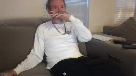 Snapshot of bigwhitedickdaddy69 chatting on November 9, 2025, 12:03 pm Bigwhitedickdaddy and BabyCakes online show from November 9, 2025, 12:03 pm