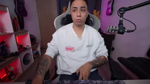 bigxboy96 online show from November 16, 2025, 4:51 am