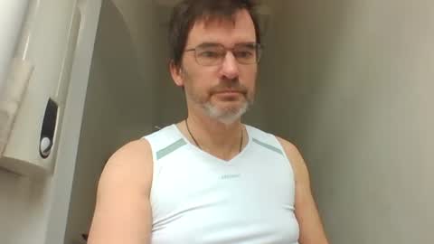 Snapshot of bikertom1988 chatting on February 1, 2025, 11:54 am bikertom1988 online show from February 1, 2025, 11:54 am