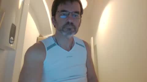 Snapshot of bikertom1988 chatting on February 16, 2025, 12:19 am bikertom1988 online show from February 16, 2025, 12:19 am