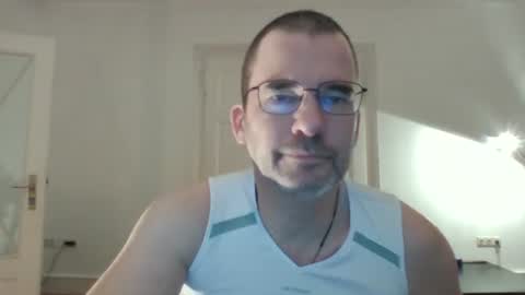 Snapshot of bikertom1988 chatting on February 23, 2025, 10:53 pm bikertom1988 online show from February 23, 2025, 10:53 pm