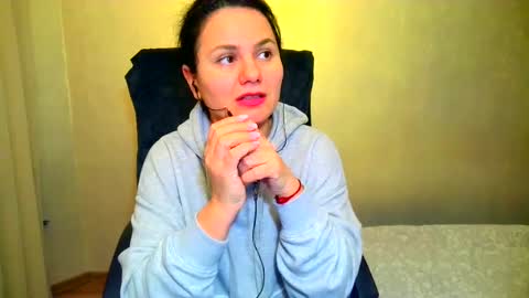 Snapshot of bililay chatting on February 24, 2025, 10:25 pm DOM NIKA online show from February 24, 2025, 10:25 pm