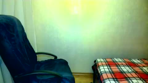 DOM NIKA online show from December 18, 2025, 10:05 pm