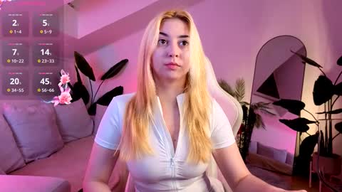 Eve and Hannah online show from November 23, 2025, 6:41 pm