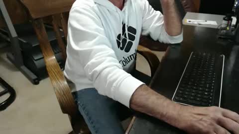 Snapshot of billy471 chatting on February 17, 2026, 8:04 pm billy471 online show from February 17, 2026, 8:04 pm