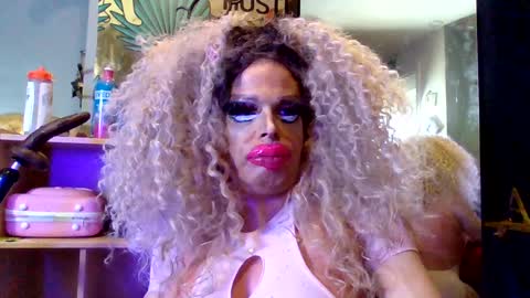 Snapshot of bimbogiga chatting on October 6, 2025, 9:29 am bimbogiga online show from October 6, 2025, 9:29 am