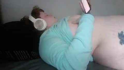 birdobihhh online show from November 8, 2025, 6:07 pm