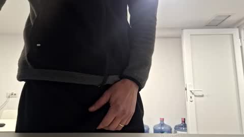 bisexdadd online show from January 9, 2025, 4:30 am