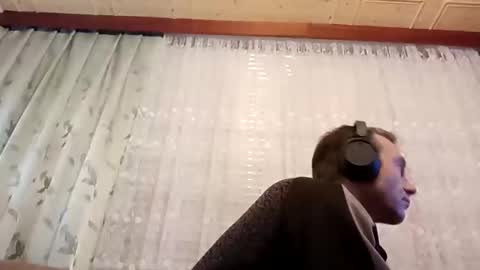 Zdenek online show from December 9, 2024, 5:41 pm