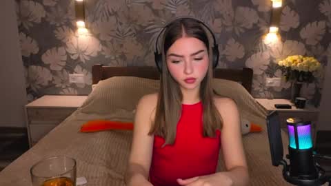 Snapshot of bitter__peach chatting on May 5, 2026, 6:38 pm Margo online show from May 5, 2026, 6:38 pm