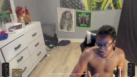 Plant Base Streamers From Pennsylvania online show from October 10, 2025, 11:26 pm