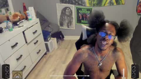 Plant Base Streamers From Pennsylvania online show from October 23, 2025, 12:21 am