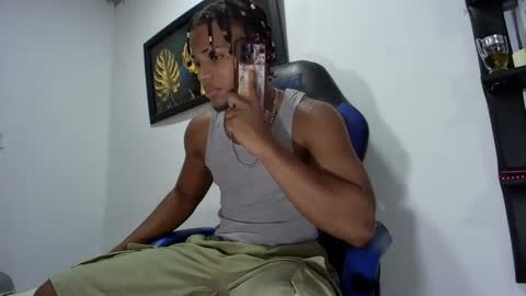 Snapshot of black_dicck chatting on February 16, 2025, 5:15 pm tu morenito online show from February 16, 2025, 5:15 pm