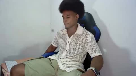 Snapshot of black_dicck chatting on September 8, 2025, 4:28 pm tu morenito online show from September 8, 2025, 4:28 pm