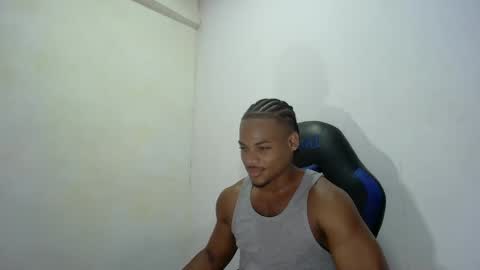 Snapshot of black_dicck chatting on October 7, 2025, 8:39 pm tu morenito online show from October 7, 2025, 8:39 pm