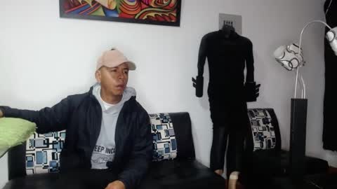 black_hot26 online show from September 18, 2025, 1:57 pm