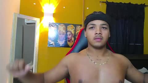 black_king_241 online show from February 15, 2025, 5:39 pm