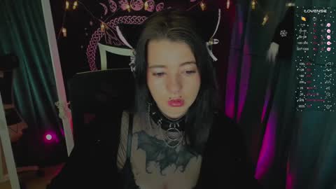 Snapshot of black_kittie_01 chatting on December 15, 2024, 1:43 pm Black Kittie Wednesday - 1300 - 1900 GMT help me get 100 thumbs up online show from December 15, 2024, 1:43 pm