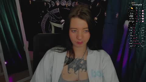 Snapshot of black_kittie_01 chatting on December 24, 2024, 4:51 pm Black Kittie Wednesday - 1300 - 1900 GMT help me get 100 thumbs up online show from December 24, 2024, 4:51 pm