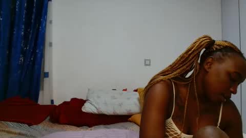 Snapshot of black_mbeauty chatting on October 19, 2025, 9:37 pm Beauty online show from October 19, 2025, 9:37 pm